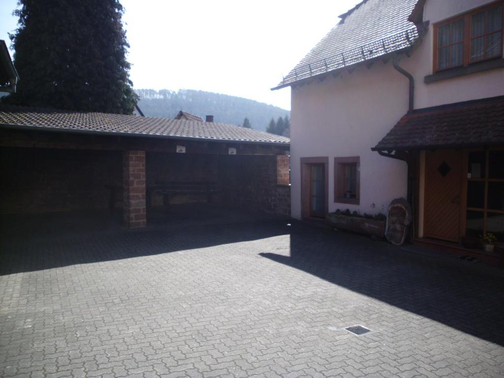 Pension - Gästehaus Zum Pfälzerwald Hinterweidenthal Exterior foto